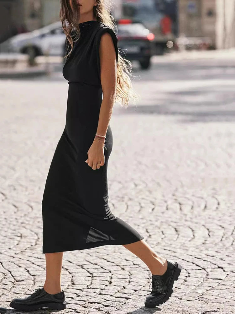 Elevate your style with our Knitted Mid-Length Dress! Crafted from high-quality viscose fabric, it offers both comfort and sophistication, featuring an O-neckline and zipper decoration for a sexy and club-worthy vibe. Make a statement wherever you go with this must-have dress